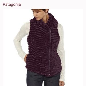 Patagonia Pelage Fleece Faux Fur Deep Purple Vest in size XL.